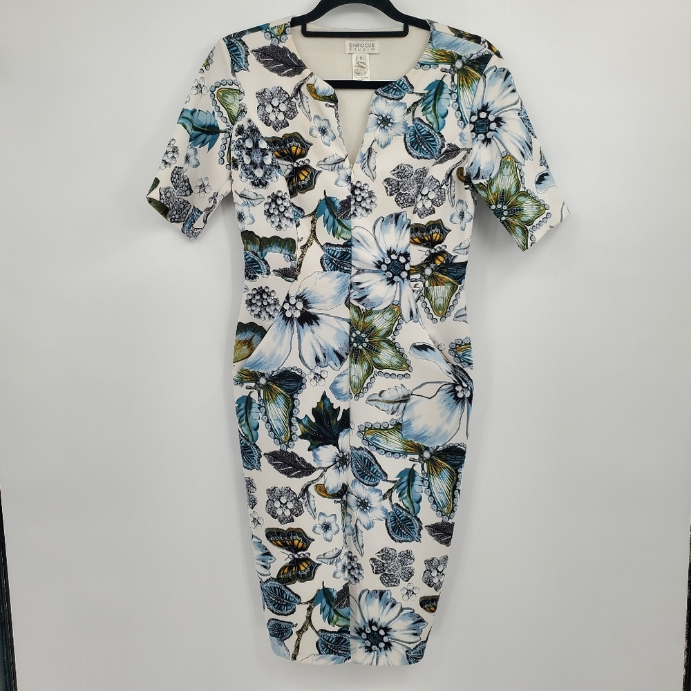 ♡ EnFocus Studio Floral Print Dress Size 6 Blue and Green Short-sleeve